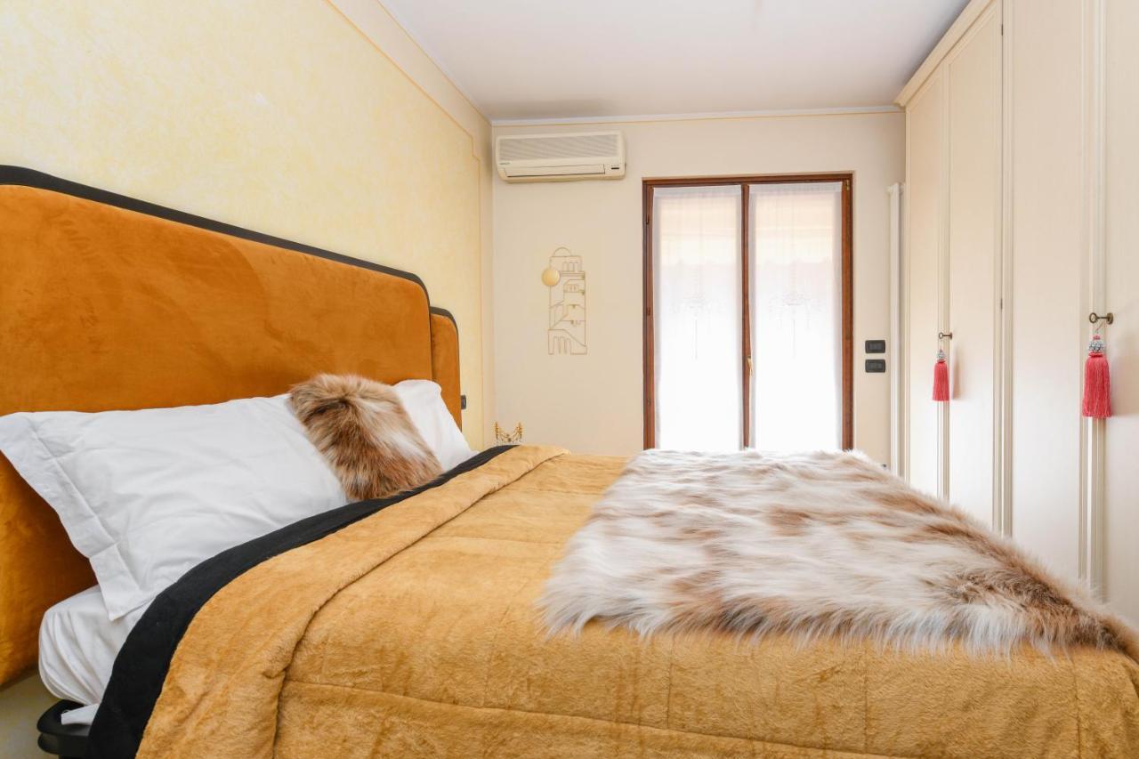 Prestige Apartment Сирмионе Экстерьер фото